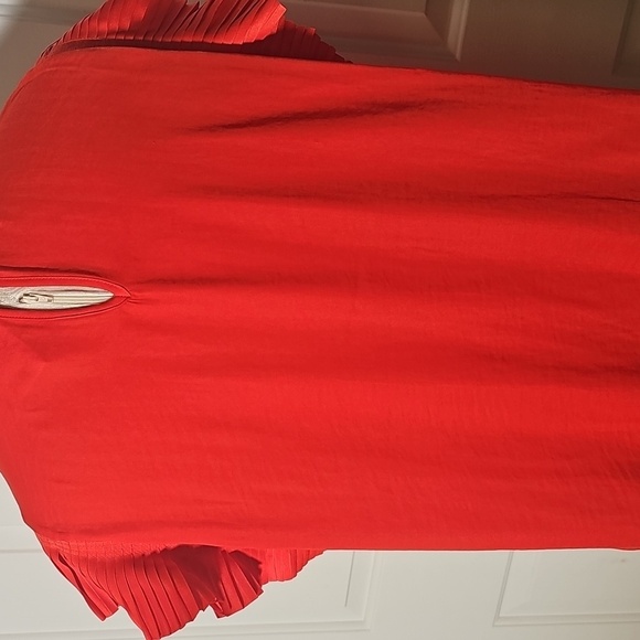 Maison d'Amelie Paris  Ruffled Sleeve Red Top. Size Large. NWT - Picture 6 of 10